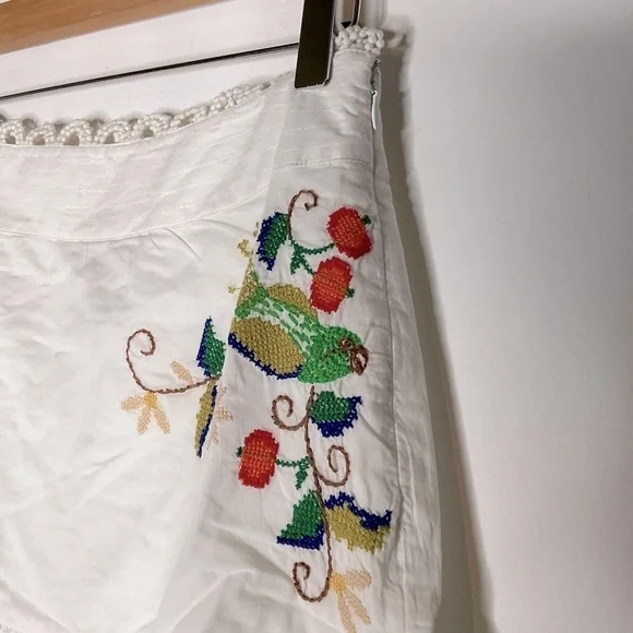 NWOT Farm Rio Pitanga Embroidery Crochet Mini Skirt Medium - Picture 5 of 9